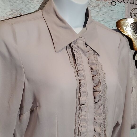 Pamela Dennis Private Group Neutral Color Ruffle Front Career Blouse Sz L 823 - Picture 1 of 9